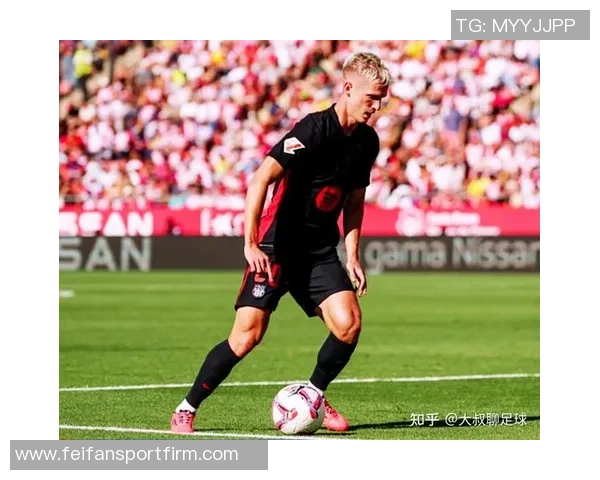 科隆后卫许伯斯右膝重伤恐缺席数月球队面临严峻考验