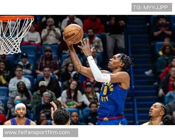 沃特森表现稳定半场7投4中斩获10分三分球精准命中1次