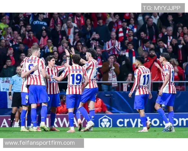 西汉姆联引援圣吉罗斯前锋戴维前景不明球员渴望留在欧冠舞台