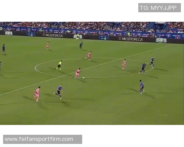 苏牙错失倒钩机会梅西越位挑射球队何时能进球